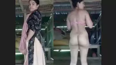 Beautiful Desi Village Bhabi Showing Clips Merged Indian Sex Video