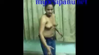 Purnam xxx busty indian porn at Hotindianporn.mobi