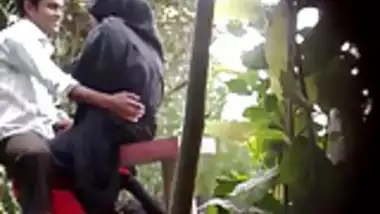 Bengali Desi Bfxxc - Bangladeshi boys and girls sex in park indian sex video