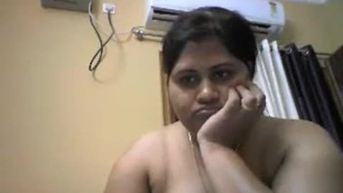 Indian masturbation video of a chubby maid