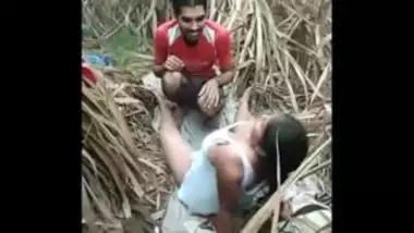 Local Desi Randi Having Sex In Jungle With Client