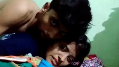 Super cute young Indian lovers ki sex video