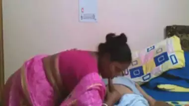 Chhota bachcha xxx sex video busty indian porn at Hotindianporn.mobi