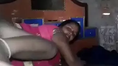 Chhota Ladki Ka Sex Video - Bengali chhota ladki ka sex video busty indian porn at Hotindianporn.mobi