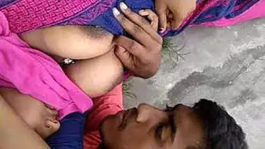 Bpxxxmove busty indian porn at Hotindianporn.mobi