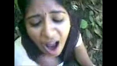 South Indian Babe Sucking Cock In Jungle
