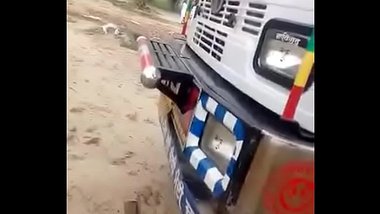 Indian Truck Driver Caught Fucking A Randi