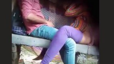 Desi Lovers Having Fun In Public Place Full Clip