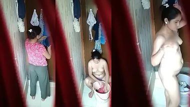 Free desi porn watch as XXX sexy wife nude spy bath