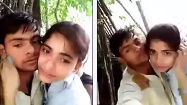 Beautiful Desi teen kisses her XXX lover on camera in the fresh air