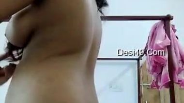 XXX video is always interesting when the Desi minx undresses