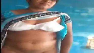 Sadesuda Xxx Video Vf - Hot marathi aunty stripping saree and porn mms indian sex video