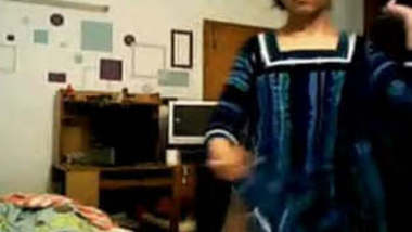 Paki Bhabi Ayesha Dress Change For Lover on Video Call