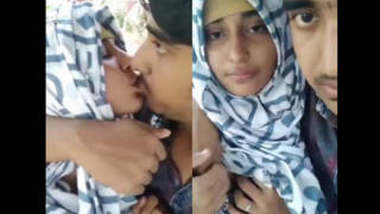 Desi Cute Hijabi Girl Boob Sucking By Lover
