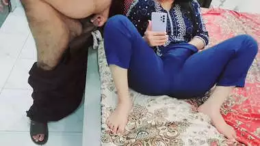 Seaxvideos busty indian porn at Hotindianporn.mobi