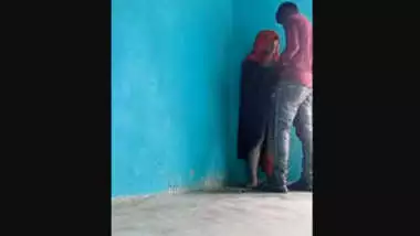Hijabi Muslim girl caught fucking secretly on cam