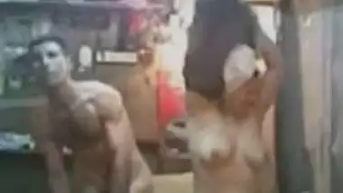 Tamilsxi busty indian porn at Hotindianporn.mobi