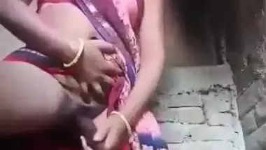 Hendisexmovi - Desi porn of dehati bhabhi who has xxx fun with rolling pin in pussy indian  sex video