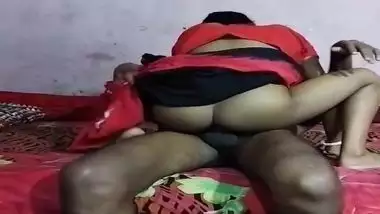 Porbktube busty indian porn at Hotindianporn.mobi