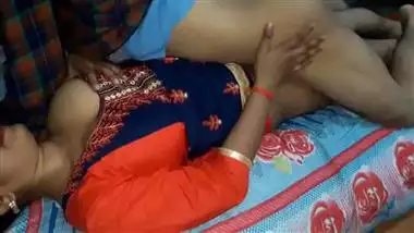 Vxxxme busty indian porn at Hotindianporn.mobi