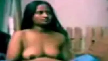 Xnx com18 busty indian porn at Hotindianporn.mobi