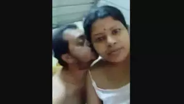 Desi Aunty Play and Fuck Lover