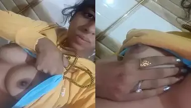 Manali village girl boobs show viral selfie