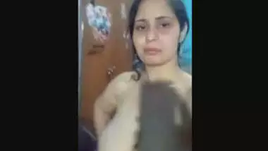 Thread Modes Desi Bhabhi making video of her big boobs