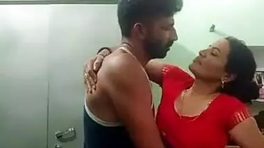 Sexy kinner ok video xx busty indian porn at Hotindianporn.mobi