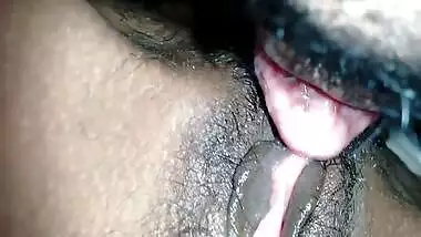 penetrating her clit and she cum lot