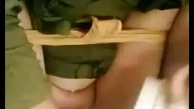 Desi bitch pussy washing video