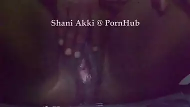 Sri lankan masturbation sinhala girl squirting | නයිටිය පිටින් තනියම ඇගිලි ගහගන්න ශානි