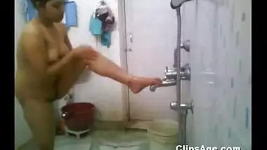 Young Indian teen showering free porn video