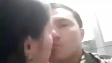 lucknow university couple kissing