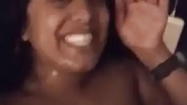 Fresh XXX fluid covers Desi whore's pretty face after oral sex