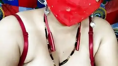 Indian sexy boudi live hot boobs show