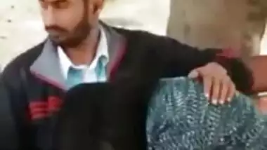 Desi cute lover sucking in park