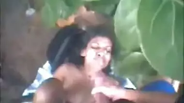 Indian girl giving it up out back