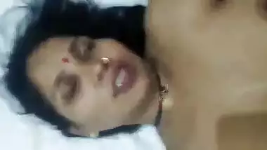 Horny aunty fucked with hot expressions