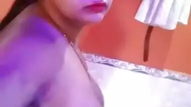Big Boob Desi Girl Record Nude Selfie