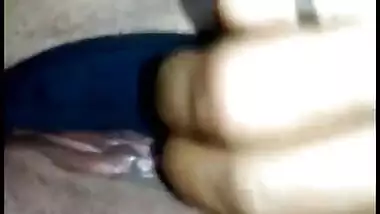 Desi aunty show her pussy selfie cam video