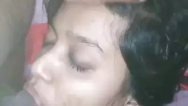 College girl blowjob in viral Srilankan sex