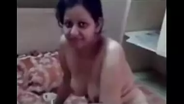 Hindi amateur porn video of aunty playing with lover’s dick