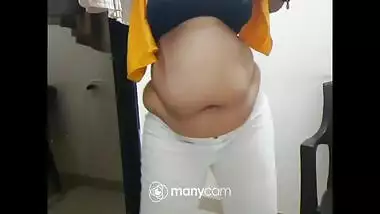 Indian Office Girl Stripping In Front Of Her Boss On Videocall
