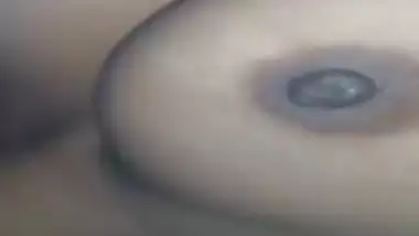 Indian Sexy close tits