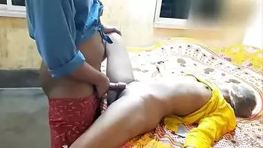 Desi aunty relaxes in bedroom with lover who fucks her shaved XXX peach