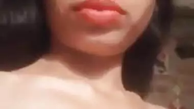 Solo video of naughty Desi girl showing all her lovely XXX assets