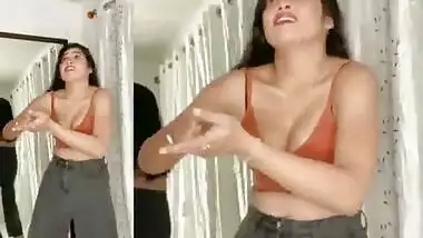 Indian Sofia Ansari desi masti open dance