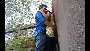 Indian blue film video of desi girl with her bf