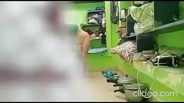 Mom changing dress desi hidden cam viral clip